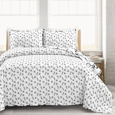 Scandinavian Floral Quilt Set - Lush Décor 4 Scandinavian Floral Quilt Set - Lush Décor - Image 2