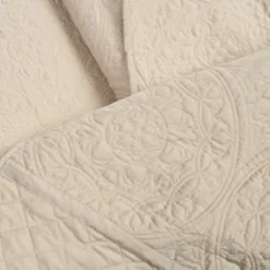 Medallion Scallop Oversized Embroidered Bedspread Set - Lush Décor -Lush Décor GUEST 28d4dbd1 0ca0 4455 bfb8 86dbfc69abbe