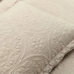 Medallion Scallop Oversized Embroidered Bedspread Set - Lush Décor -Lush Décor GUEST 5ebf7c2a 35e6 4a13 974e 5b585da5b924