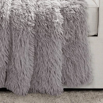 50"x60" Emma Faux Fur Throw Blanket - Lush Décor 5 50"x60" Emma Faux Fur Throw Blanket - Lush Décor - Image 3