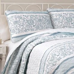 Nisha Reversible Quilt Set Blue - Lush Décor -Lush Décor GUEST b64ab18c 3035 4fe7 b252 a0d745f5a911