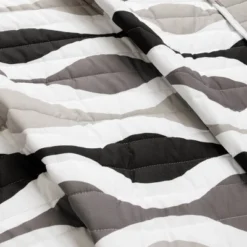 3pc Mid Century Geo Quilt Set - Lush Décor -Lush Décor GUEST d63d3b95 2c2c 4df9 a201 8ea5d6ac052a