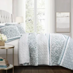 Nisha Reversible Quilt Set Blue - Lush Décor -Lush Décor GUEST e39000b9 95fc 40b7 a612 10cdd57e2a90